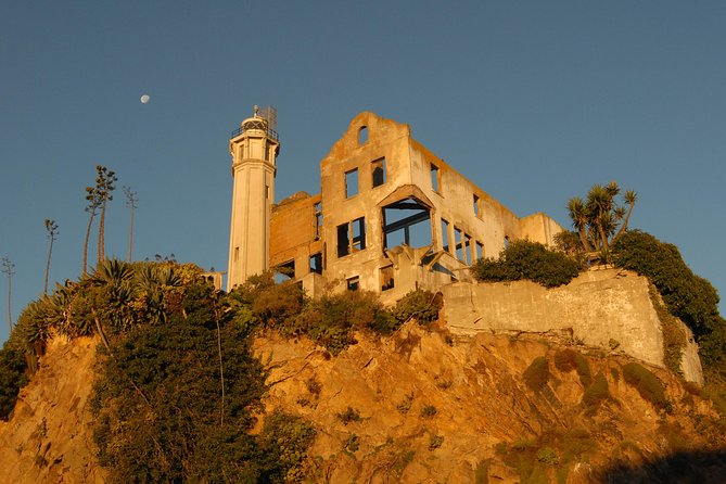 2-Day Alcatraz Visit + San Francisco E-Bike Tour - Lunch in Haight-Ashbury and the classic SF photo at Alamo Square
