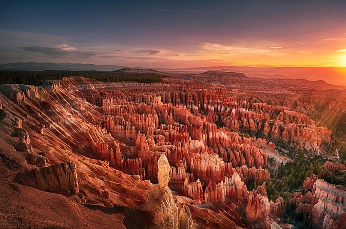 4-Day Tour in Zion, Bryce & Antelope Canyon, Las Vegas - Day 4: Las Vegas sign, Seven Magic Mountains, shopping, and the return to San Francisco