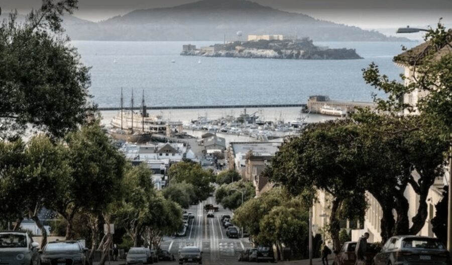 Alcatraz Island Prison Tour & Bay Cruise Combined Package - The Bay cruise: Golden Gate, skyline, and the waterfront stops