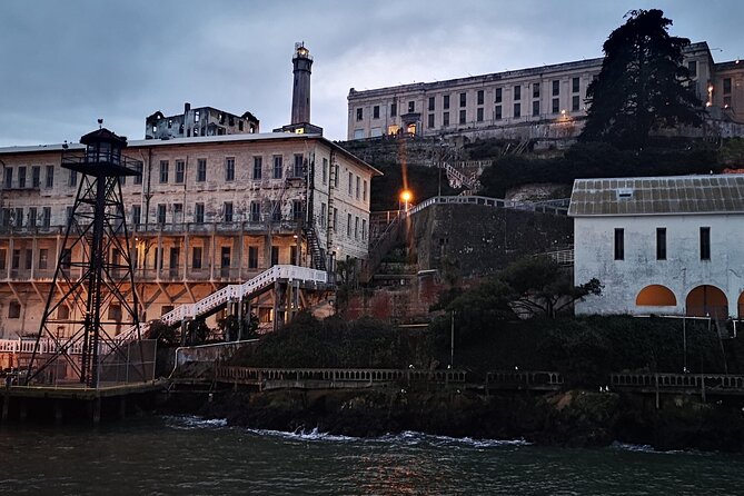 Alcatraz Night Tour with SF Bay Cruise - A timed evening plan that starts with the Bay at Pier 39
