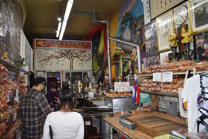 Chinatown Food & History Walking Tour - Small Group - Why This Chinatown Walk Beats Aimless Wandering