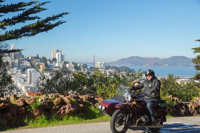 Classic Sidecar Tour of San Francisco - Lombard Street: the first taste of SF’s best-known twisty street