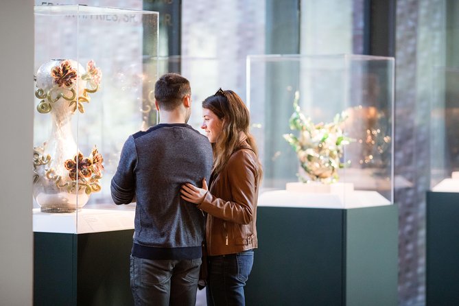 de Young Museum General Admission Ticket - Practical logistics: time, crowds, and photography rules