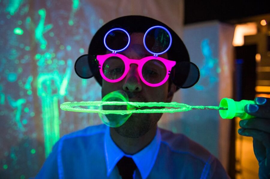 Exploratorium San Francisco: Adult-Only After Dark Admission - Before you go: ticket scan, last entry, and what to bring