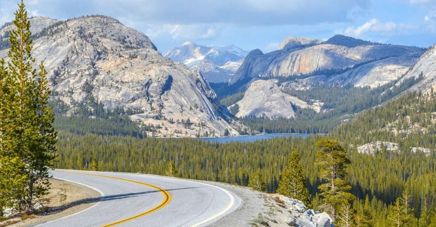 From San Francisco: Yosemite & Tahoe Sierras 4-Day Trip - Meeting in San Francisco and getting out fast