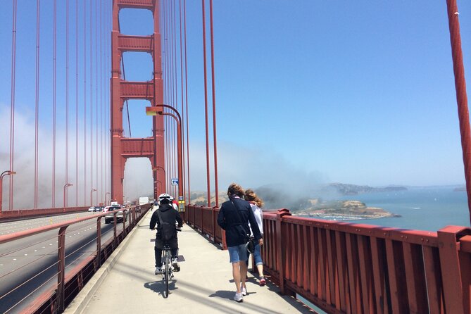 Golden Gate Bridge Electric Bike Rental - Getting rolling at 2157 Lombard St, right in the middle of things