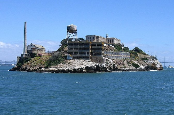Inside Alcatraz and Two Hour Bike Rental: Same Day - Cycling Safety, Helmet Use, and the Wharf-to-Bridge Feel