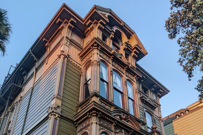 Local Flavors: An Insider's Tour of San Francisco's Hidden Gems - Italian-American streets and Chinatown’s story, side by side