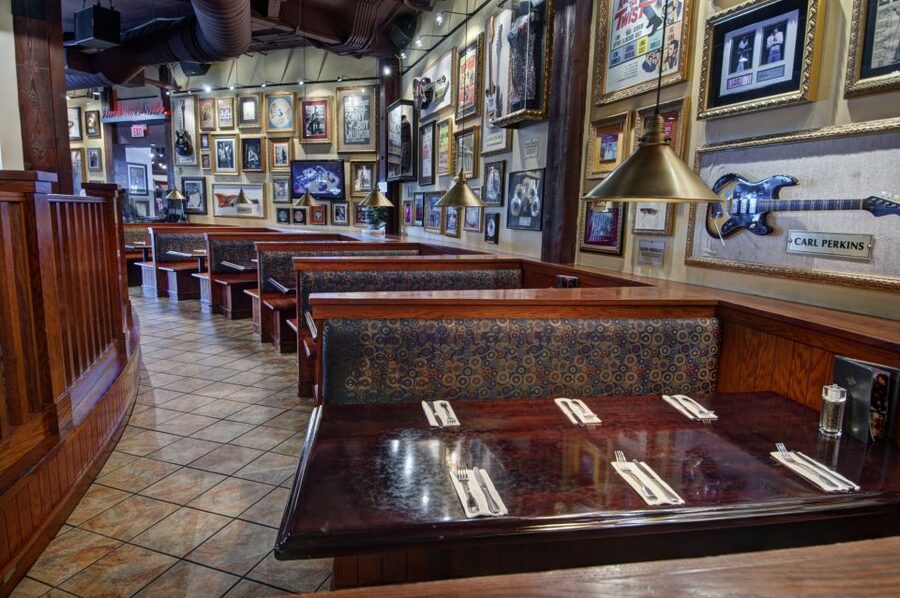 Meal at Hard Rock Cafe San Francisco at Pier 39 - Service mix: how to make sure you get what you paid for