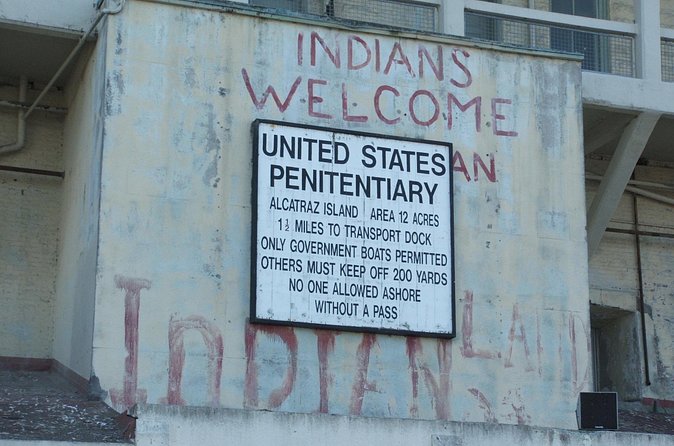 Official Alcatraz Tour with Golden Gate Bridge Bay Cruise - Best Times and Weather Reality on the Bay