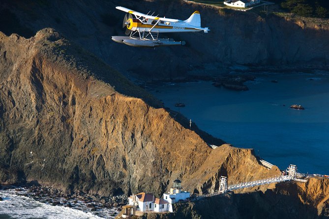San Francisco 1-Hour Seaplane Tour - The Golden Gate and the City Loop: Presidio, Pier 39, Oracle Park, and Coit Tower