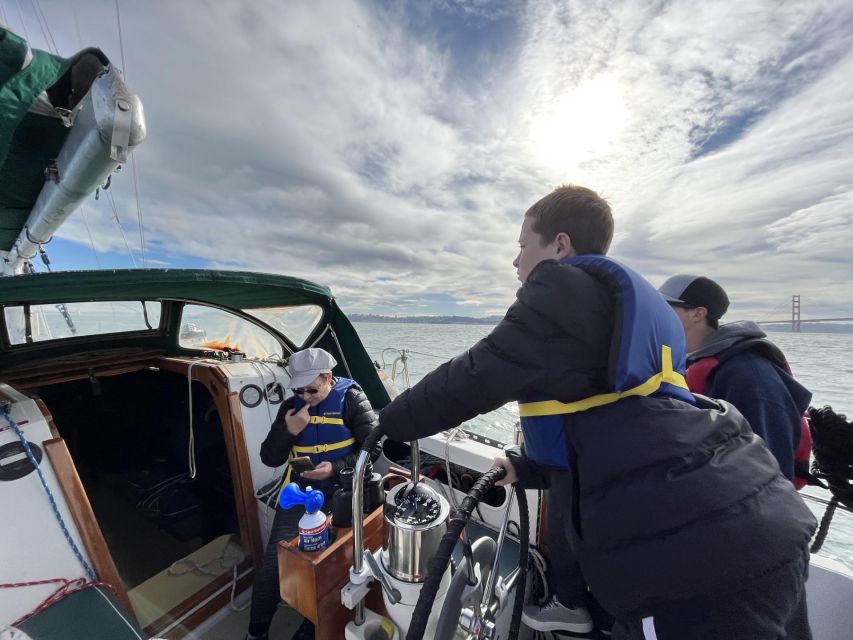 SAN FRANCISCO: (2hr) SUNSET Sailing Experience on SF Bay - How the interactive sailing actually works