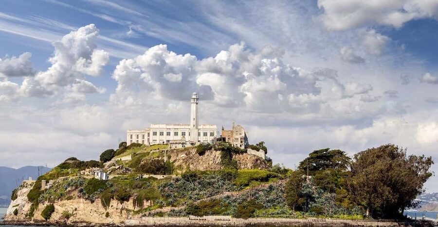 San Francisco: Alcatraz Island & Chinatown Walking Tour - Logistics that can trip you up (and how to avoid them)
