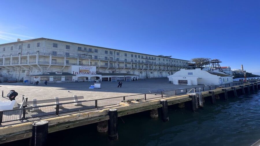 San Francisco: Alcatraz, Muir Woods and Sausalito Day Tour - Time, transport comfort, and what to pack for a 9-hour loop