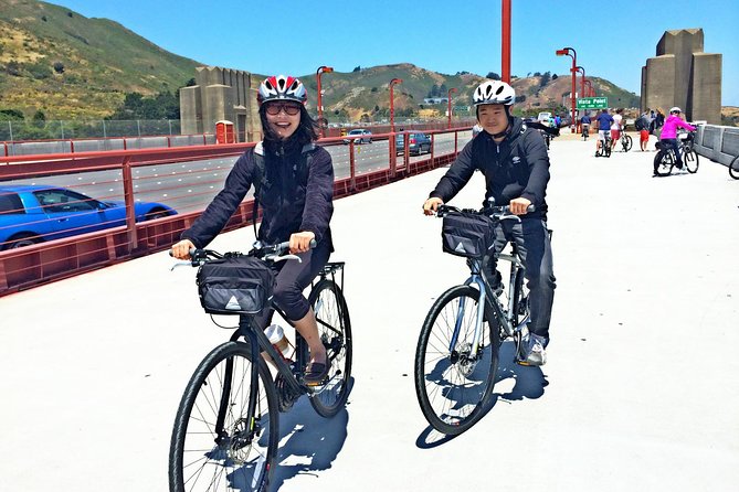 San Francisco Bike Rental For the Golden Gate Bridge - Where the ride really starts: Marina District and 1772 Lombard St