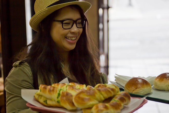 San Francisco Chinatown Food Tour - New Hollywood Bakery: Cha Siu Pork Buns, Fresh and Comforting