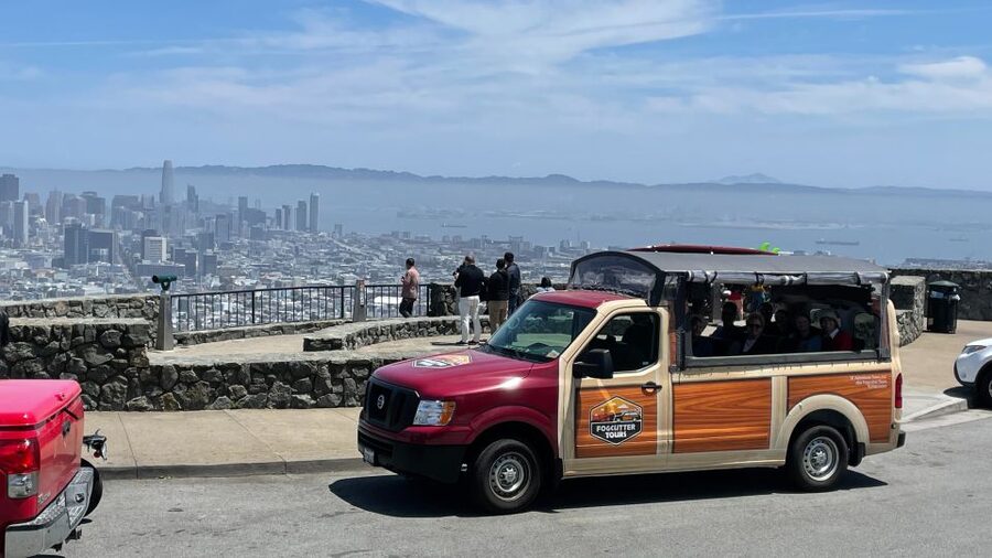 San Francisco: City Highlights Tour with Alcatraz Ferry - Alamo Square Painted Ladies: the quick stop that sets the tone