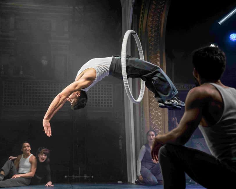 San Francisco: "Dear San Francisco" Immersive Acrobatic Show - Where it happens: Club Fugazi in North Beach