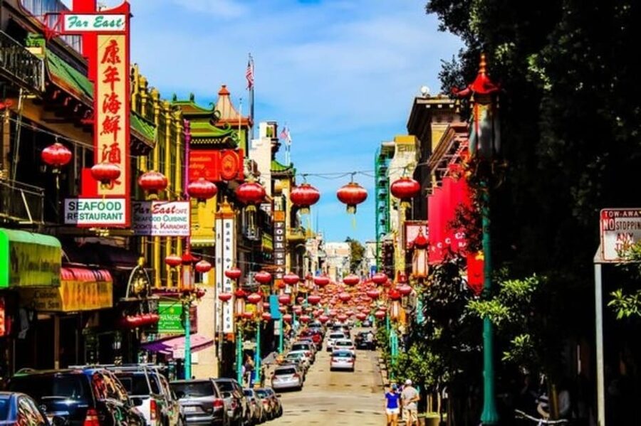 San Francisco : Downtown Private Walking Tour With A Guide - Public transit mix, and how to keep it comfortable