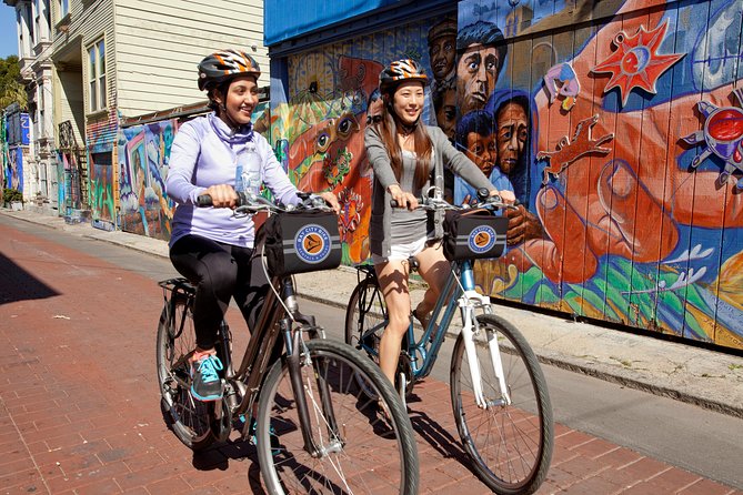 San Francisco E-Bike Tour: City Highlights - North Beach pause: Washington Square Park as a reset