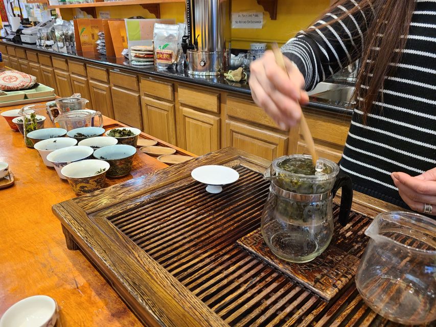 San Francisco: Food Walking Tour of Chinatown & North Beach - Tea tasting in Chinatown, then coffee from fresh ground beans