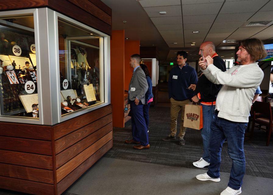 San Francisco: Giants Oracle Park Ballpark Tour - Timing and Pace: 90 Minutes, About 2 Miles