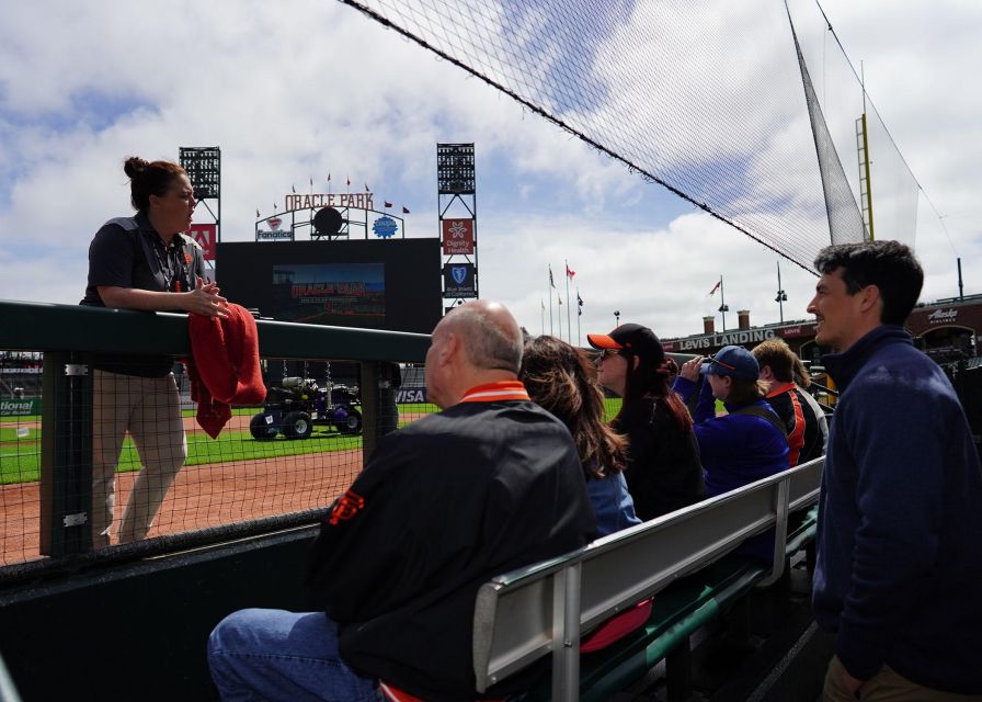 San Francisco: Giants Oracle Park Ballpark Tour - Guides Make It Click: Giants History and MLB Stories