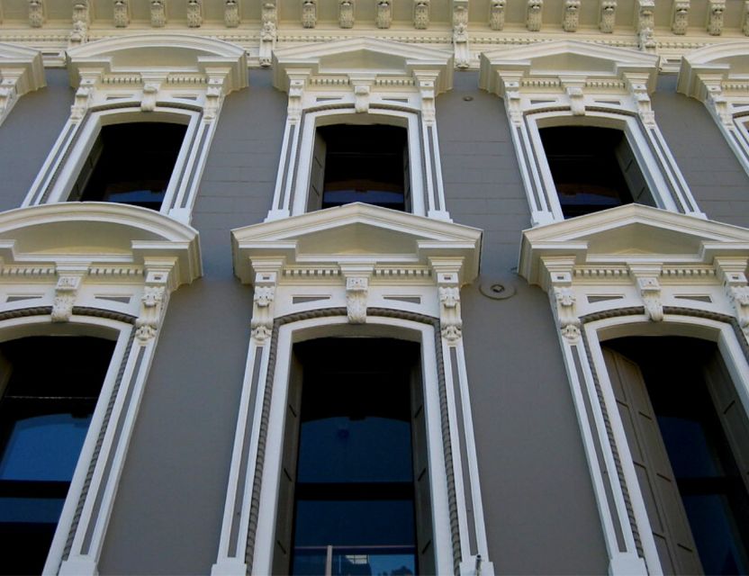 San Francisco: Gold, Greed, and Gunslingers Walking Tour - The saloon in a ship’s hull: shanghaied sailors, up close