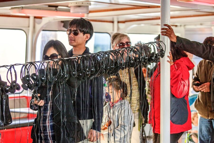 San Francisco: Golden Gate Bay Cruise - The audio guide experience: 16 languages, personal audioguides, real help