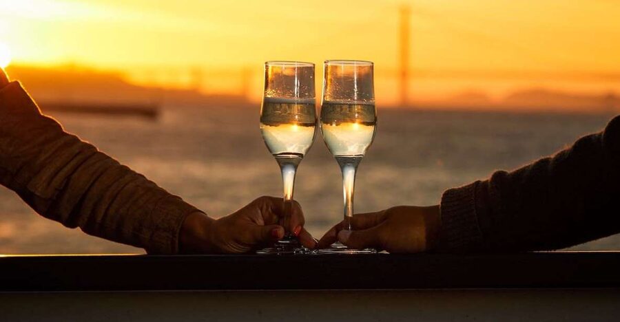 San Francisco: Golden Gate Bridge and Bay Sunset Cruise - Why a 90-Minute Sunset Cruise Works in San Francisco