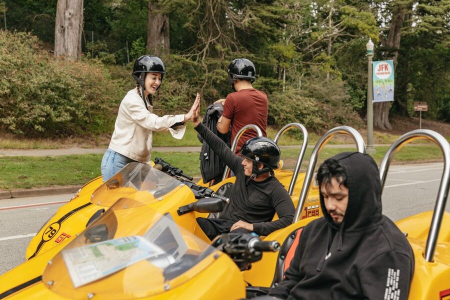 San Francisco: Golden Gate Bridge and Lombard GoCar Tour - Driving a GoCar in San Francisco: what to expect behind the wheel