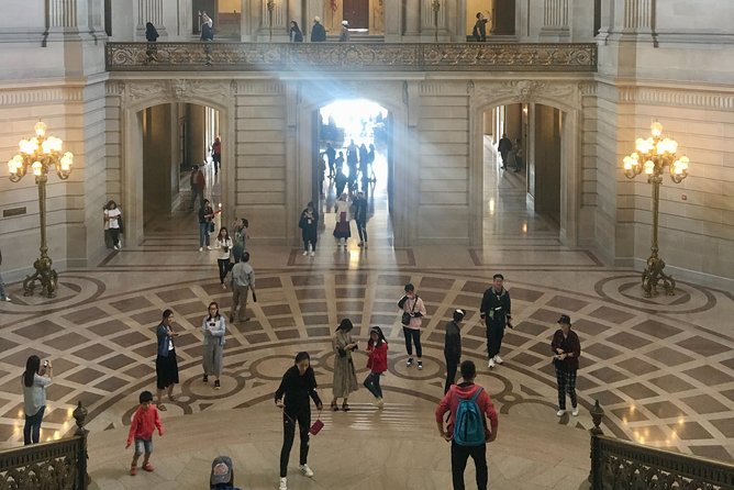 San Francisco: Half-Day Tour by Cable Car & Foot - City Hall on weekdays, Cable Car Museum on weekends