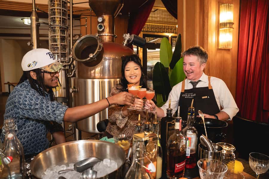 San Francisco: Local Distillery Cocktail Class - Getting there from downtown, Bay Bridge car option or quick ferry