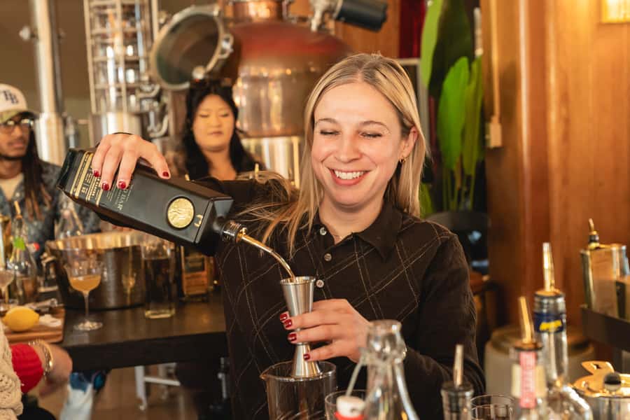 San Francisco: Local Distillery Cocktail Class - Mixing 3 cocktails in one session, tools and technique that stick