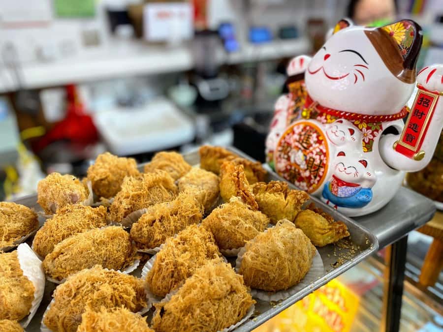 San Francisco: Secret Food Tour of North Beach and Chinatown - Chinese temple stop: the immigrant story becomes physical