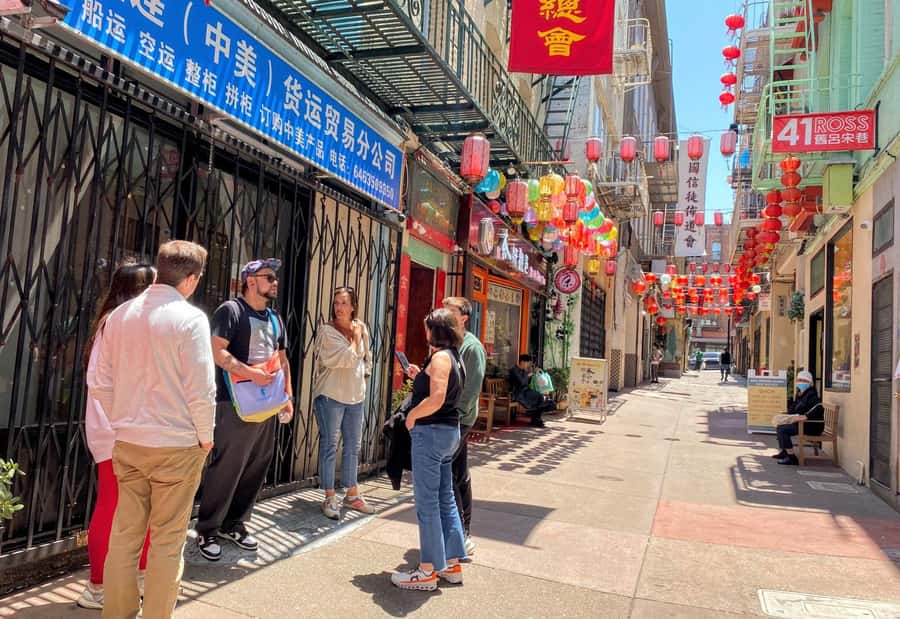 San Francisco: Secret Food Tour of North Beach and Chinatown - Starting outside the San Francisco Cable Car Museum