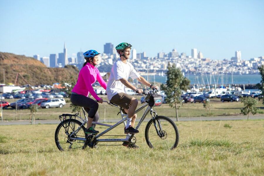 San Francisco: Self-Guided Bike Rental - From the flats to Fort Mason: Aquatic Park, marina, and Presidio