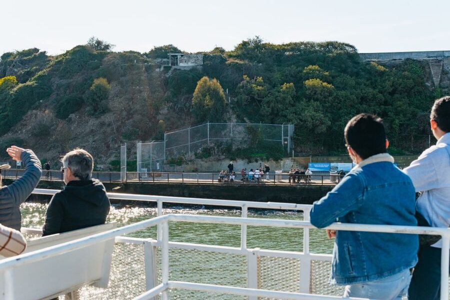 San Francisco: Skip-the-Line Escape from The Rock Bay Cruise - Best seating and onboard vibe: where you want to be