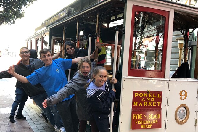 Self-Guided Cable Car City Tour in San Francisco - The Pintours app on the street, what it does well