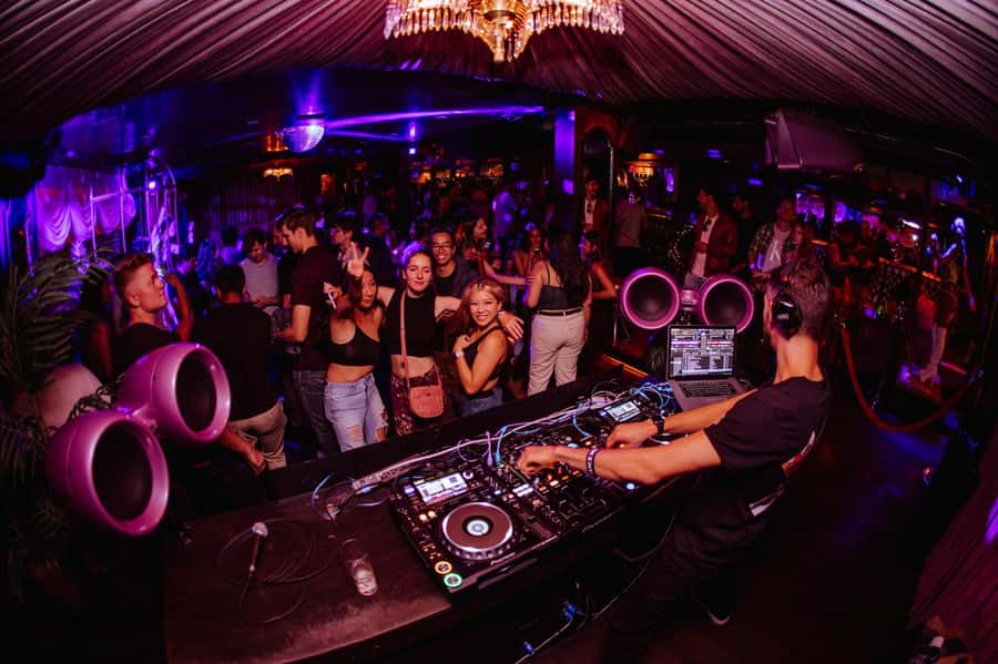 SF Pub Crawl and Clubbing Experience - Key highlights to know before you go