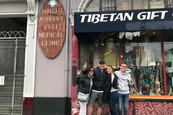 "Summer of Love" tour in Haight-Ashbury in French - Haight-Ashbury: Victorian streets, mythes, et repères concrets